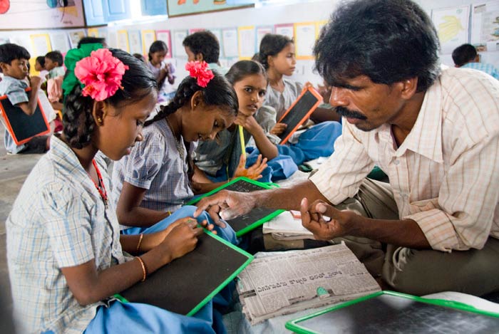 Profesor en una escuela rural